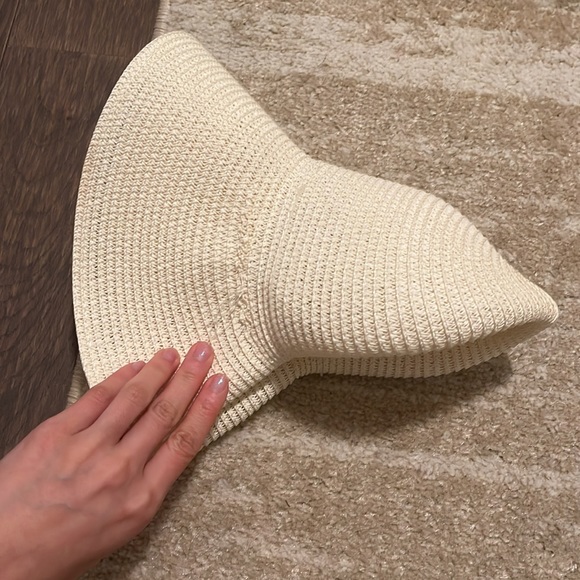 Foldable vision hat - Picture 3 of 3